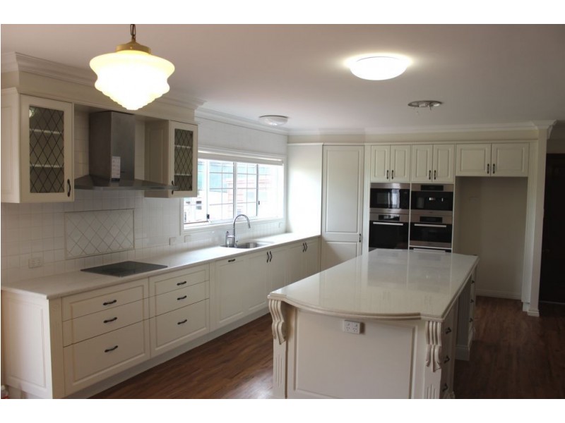 20 Collingwood Close, Middle Ridge QLD 4350