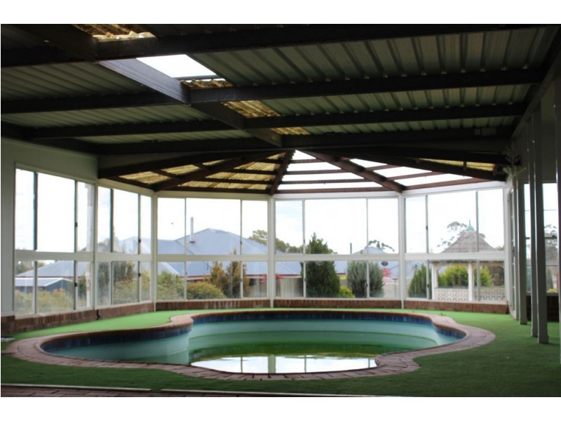 20 Collingwood Close, Middle Ridge QLD 4350