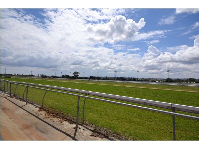 38 Wyalla Street, Newtown QLD 4350