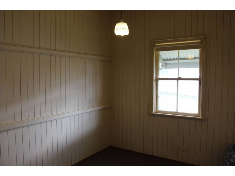 97 Taylor Street, Newtown QLD 4350