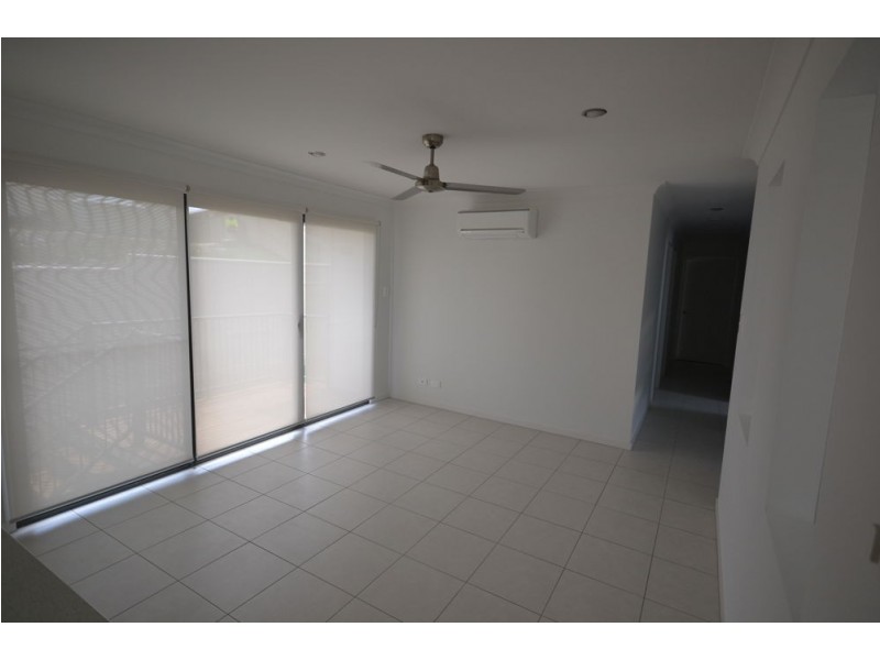 Unit 1 10 Preston Court, Glenvale QLD 4350