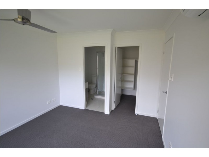 Unit 1 10 Preston Court, Glenvale QLD 4350