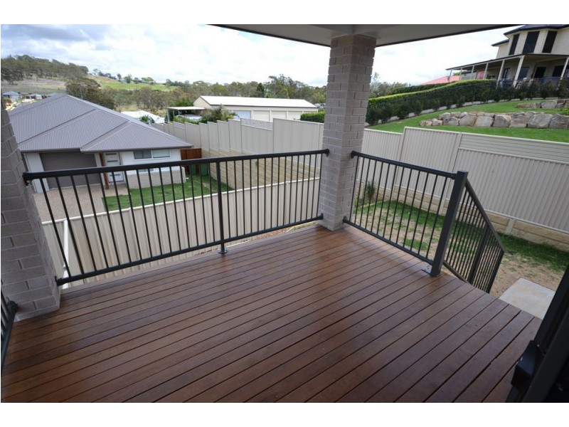 Unit 1 10 Preston Court, Glenvale QLD 4350