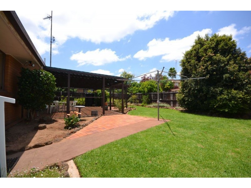 14 Beryl Street, Wilsonton QLD 4350