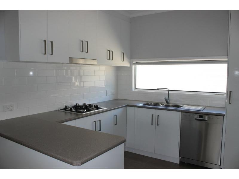 2/79 South Street, Rangeville QLD 4350