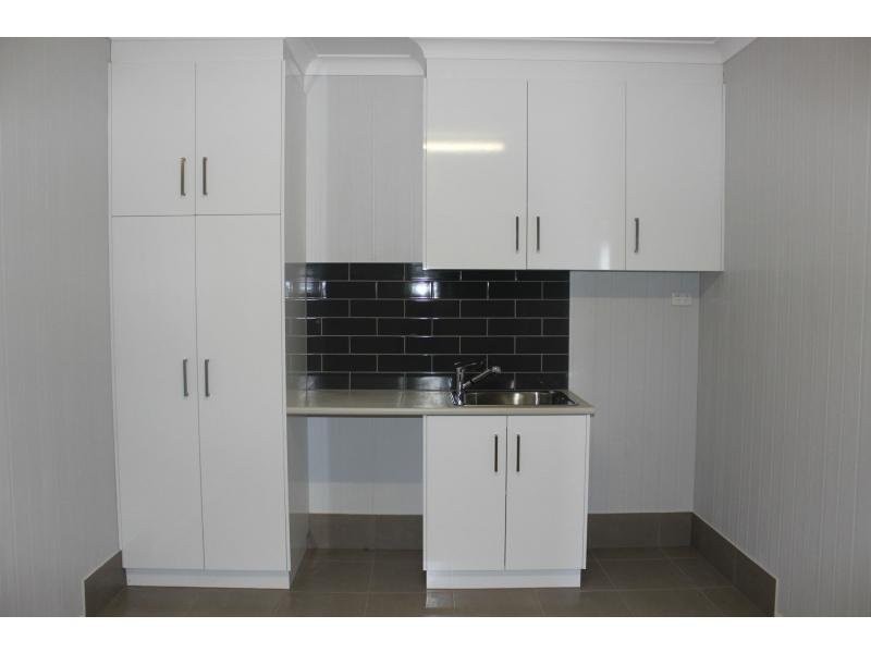 2/79 South Street, Rangeville QLD 4350