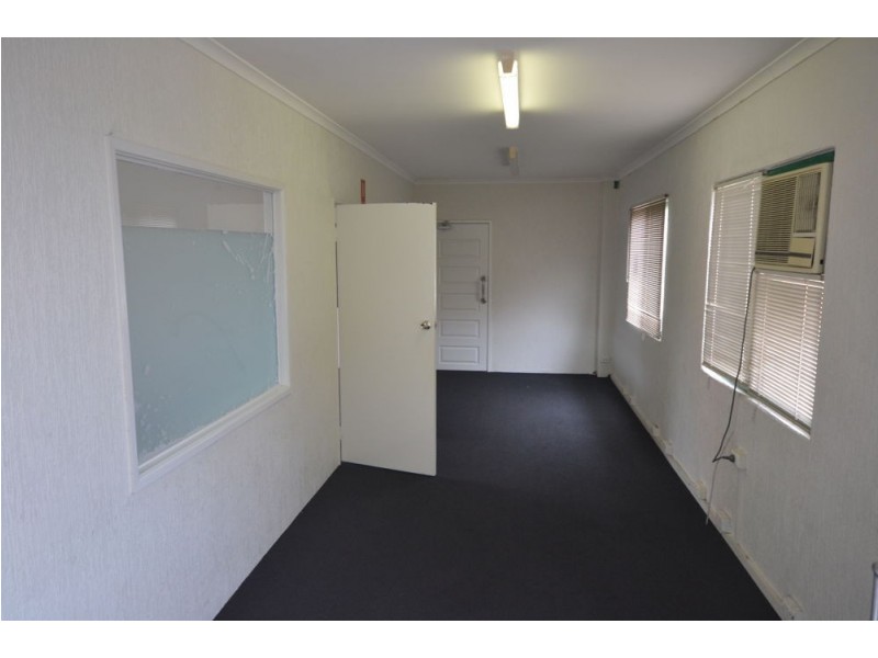 Unit 10/493 South Street, Harristown QLD 4350