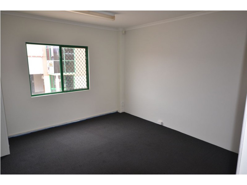 Unit 10/493 South Street, Harristown QLD 4350