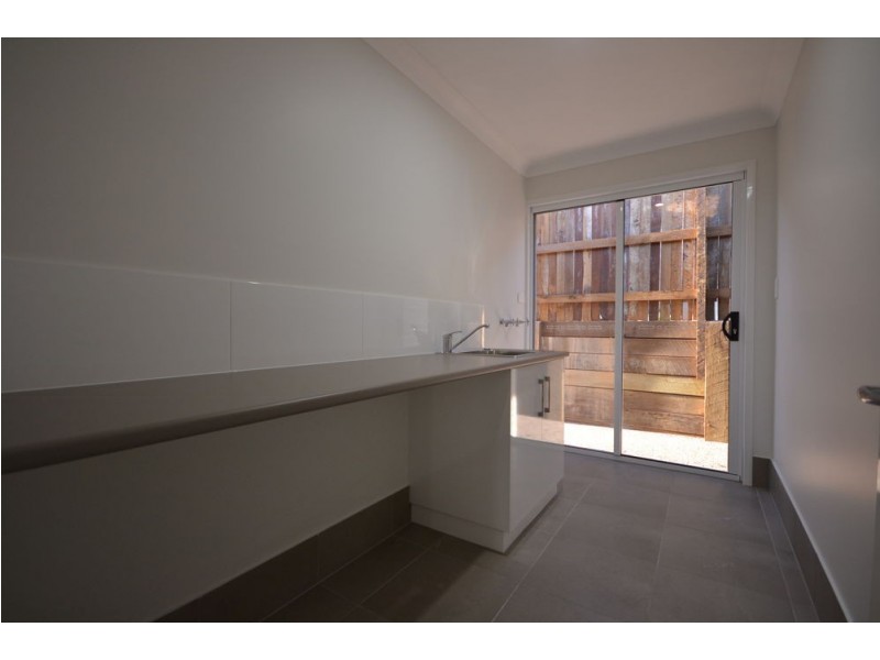 28 Renshaw Crescent, Kearneys Spring QLD 4350