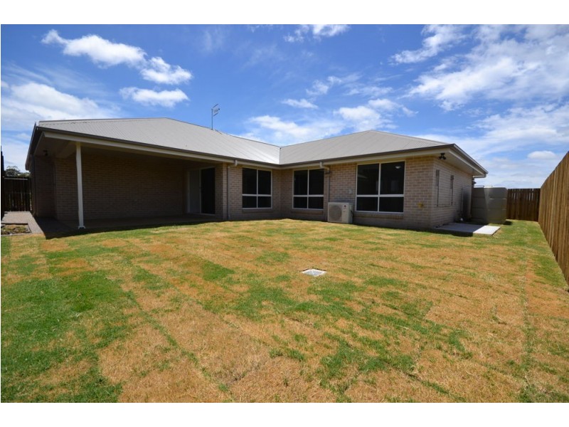 28 Renshaw Crescent, Kearneys Spring QLD 4350