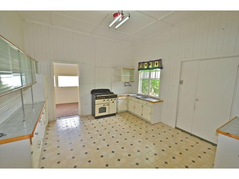 22 Prosser Street, Rockville QLD 4350