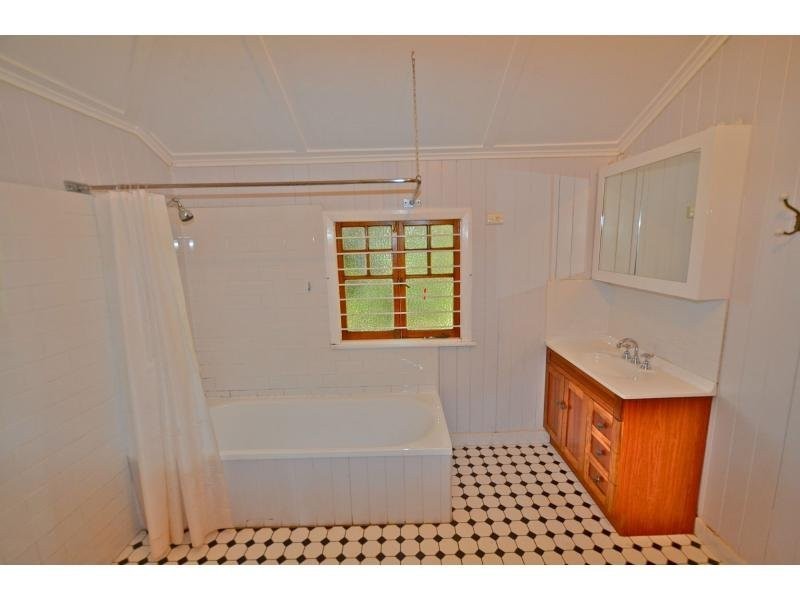 22 Prosser Street, Rockville QLD 4350