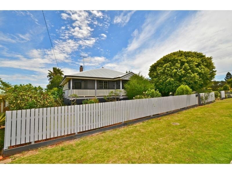 22 Prosser Street, Rockville QLD 4350