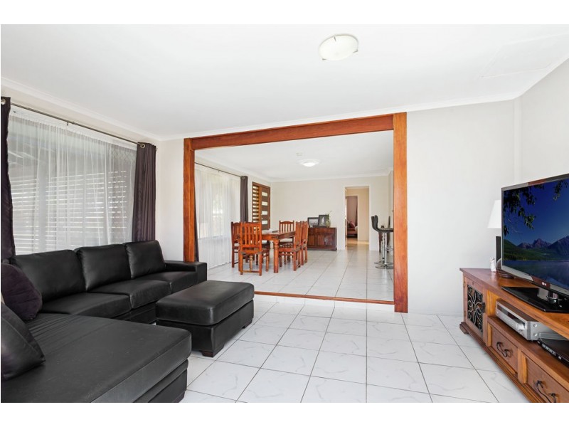 16 Brigalow Street, Newtown QLD 4350