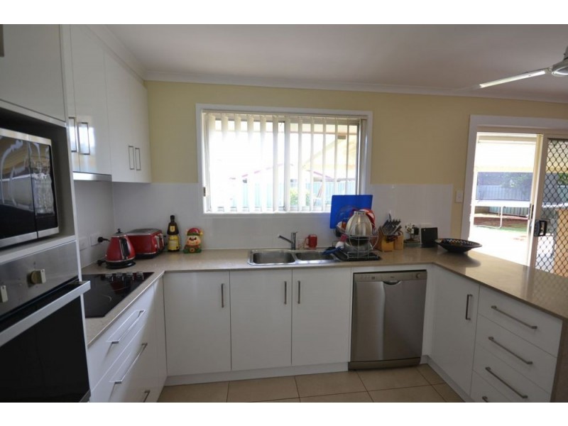 19 Sampson Street, Wilsonton QLD 4350