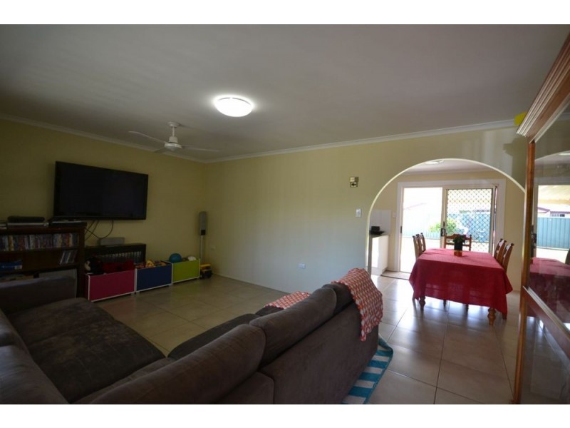 19 Sampson Street, Wilsonton QLD 4350