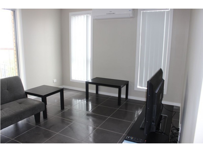 1/103 Gorman Street, Darling Heights QLD 4350