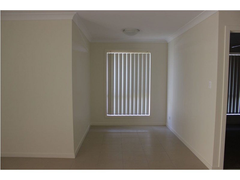 4 Preston Court, Glenvale QLD 4350