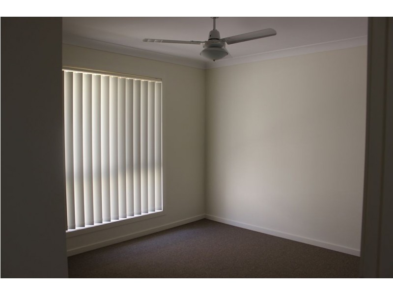 4 Preston Court, Glenvale QLD 4350