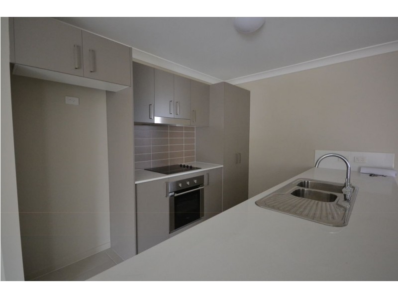 Unit 1/5 Cardamon Crescent, Glenvale QLD 4350