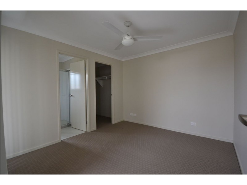 Unit 1/5 Cardamon Crescent, Glenvale QLD 4350