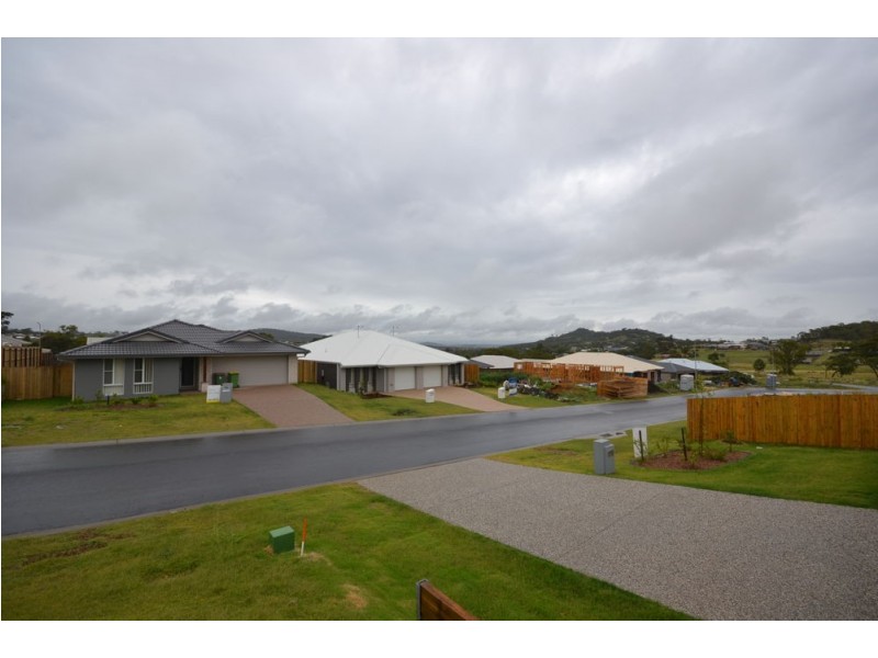 Unit 1/5 Cardamon Crescent, Glenvale QLD 4350