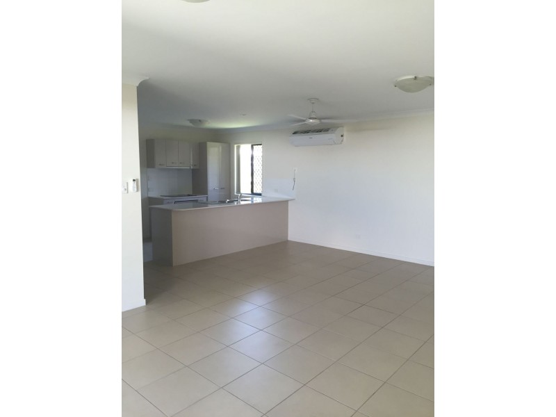 4 Barron Lane, Glenvale QLD 4350