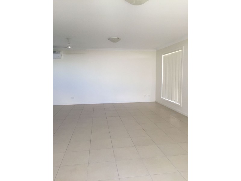 4 Barron Lane, Glenvale QLD 4350