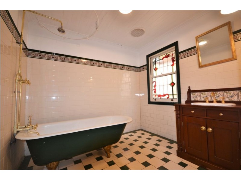 158 Campbell Street, Toowoomba City QLD 4350