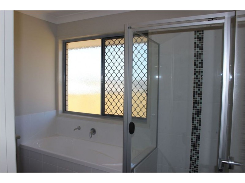 23 Wandoo Crescent, Westbrook QLD 4350