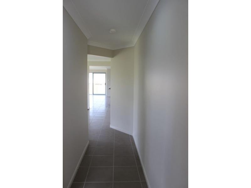 23 Wandoo Crescent, Westbrook QLD 4350
