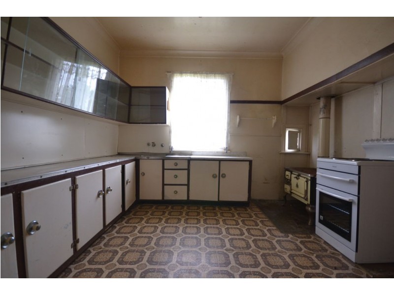 83 Vanity Street, Rockville QLD 4350