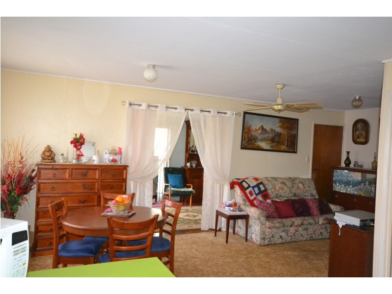 23 Werth Street, Oakey QLD 4401