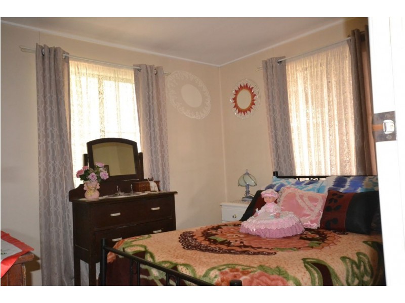 23 Werth Street, Oakey QLD 4401