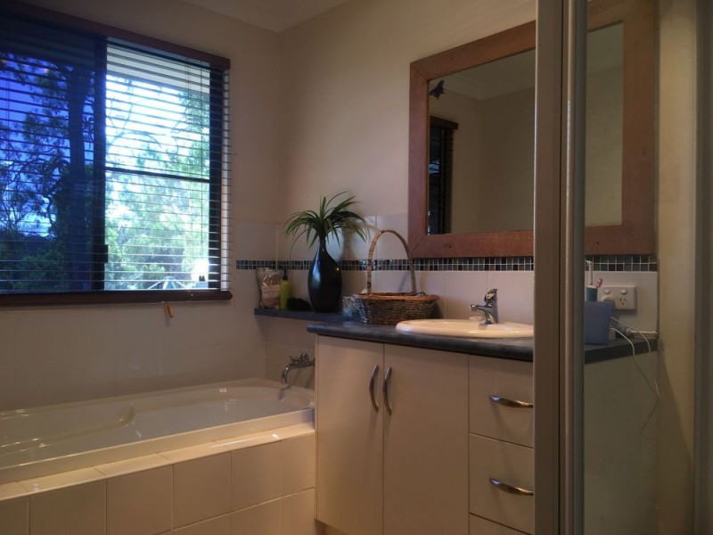 47 Valley View Drive, Meringandan West QLD 4352