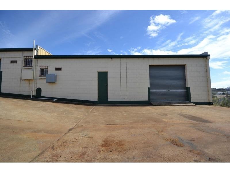 Unit 2/2 Stradbroke Street, Rockville QLD 4350