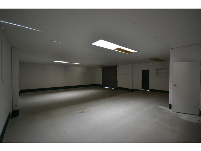 Unit 2/2 Stradbroke Street, Rockville QLD 4350