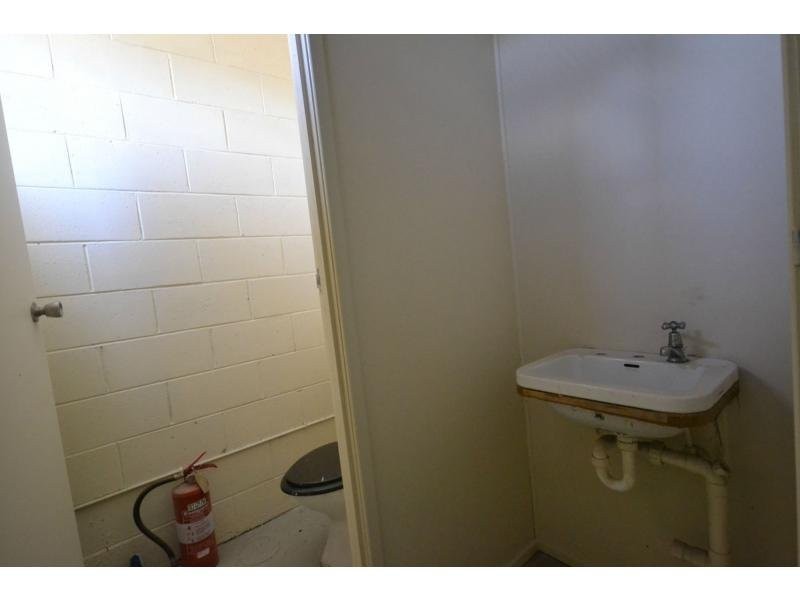 Unit 2/2 Stradbroke Street, Rockville QLD 4350