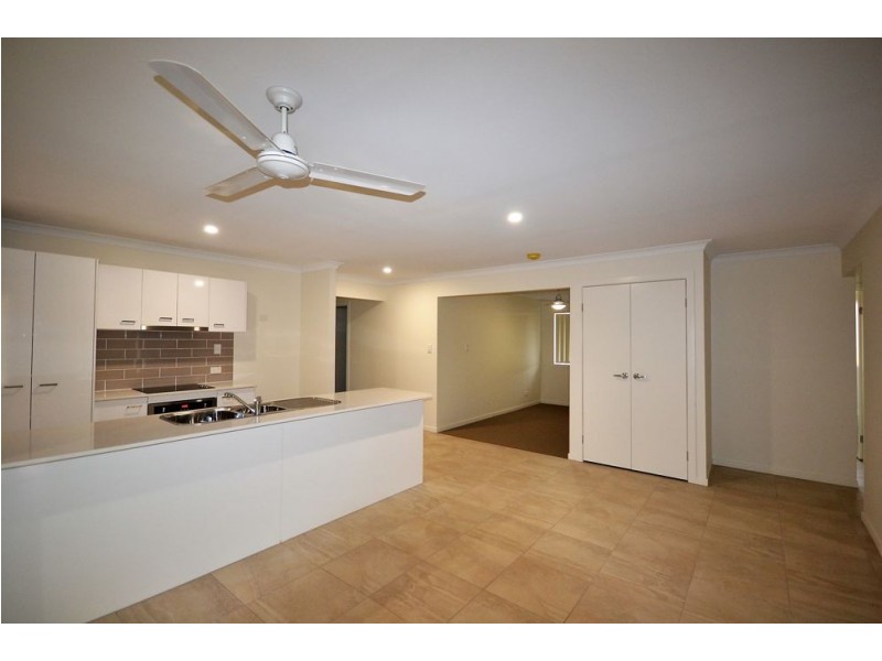 31 Andersson Court, Highfields QLD 4352