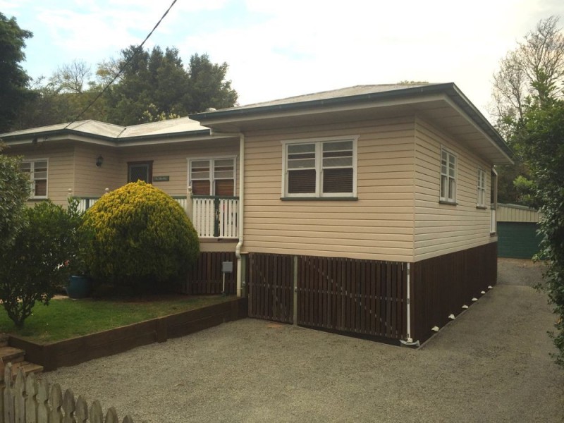 78 North Street, Mount Lofty QLD 4350