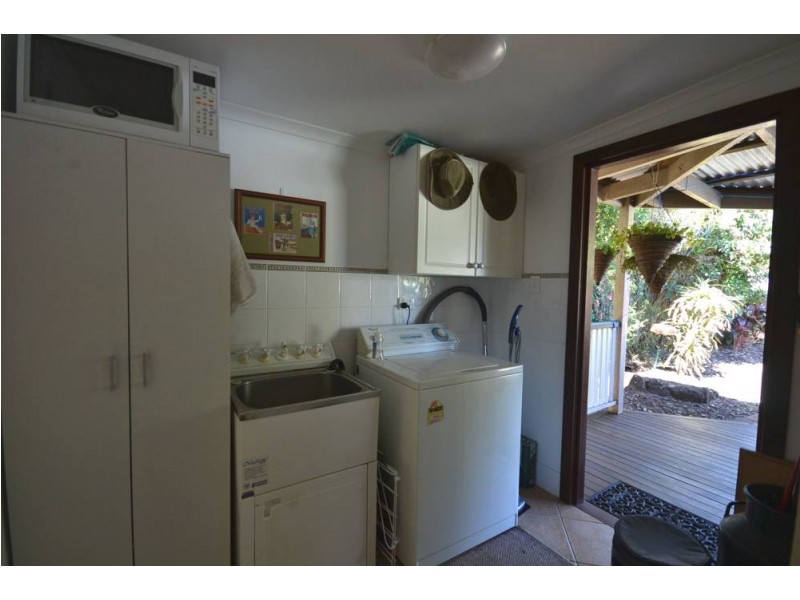 78 North Street, Mount Lofty QLD 4350