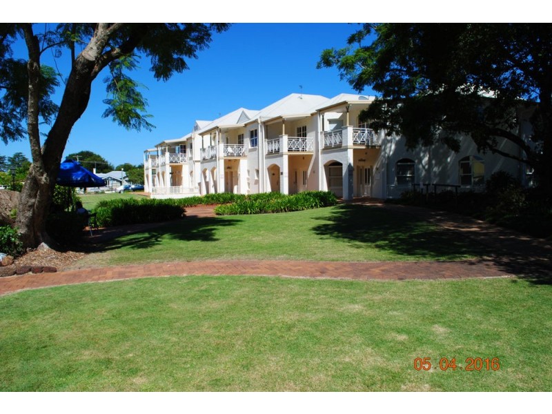 4/120a Russell Street, Toowoomba City QLD 4350