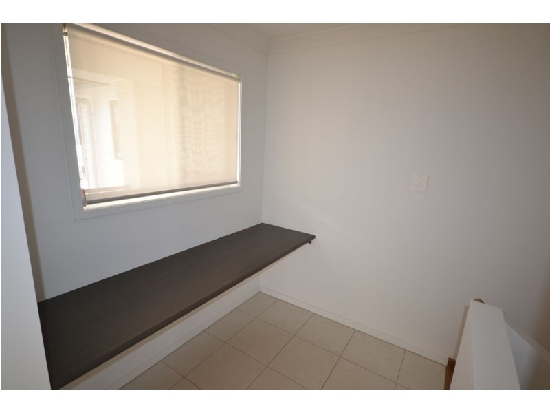 2/10 Preston Court, Glenvale QLD 4350