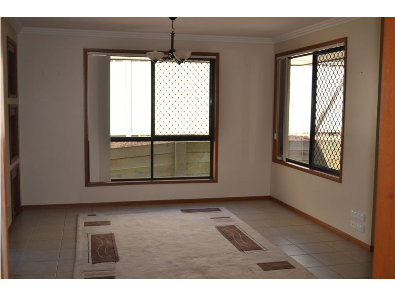 25 WILLOWBURN DRIVE, Rockville QLD 4350