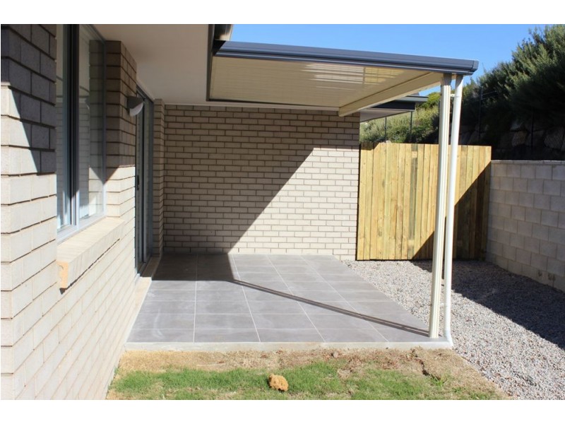 2/22 Alpine Court, Toowoomba QLD 4350