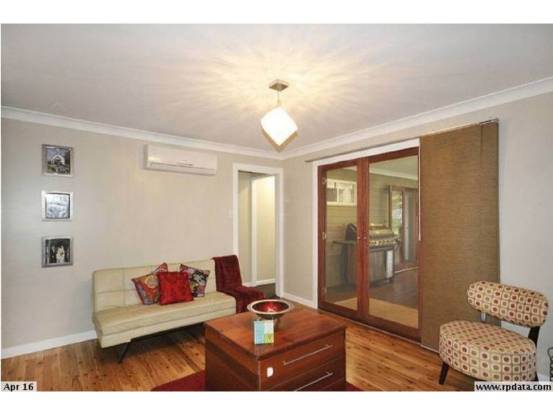 9 Newmarket Street, Newtown QLD 4350