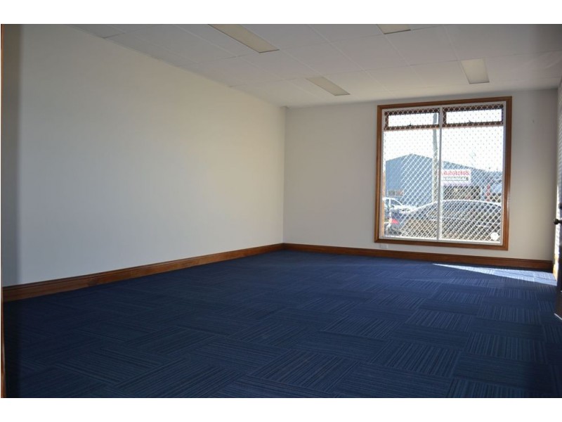 8 Goggs Street, Toowoomba QLD 4350