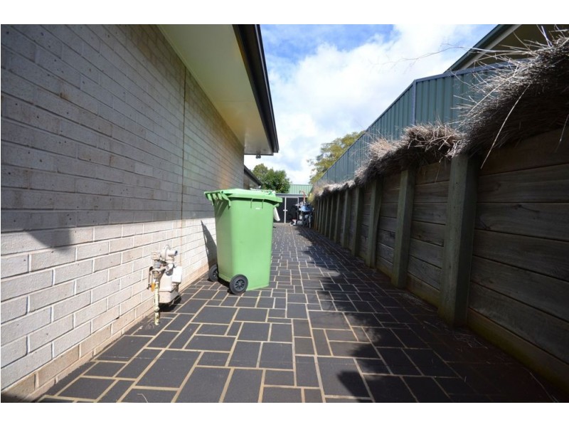 14 Charnley Street, Kearneys Spring QLD 4350