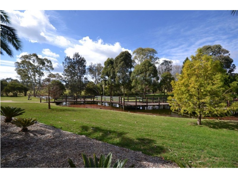 14 Charnley Street, Kearneys Spring QLD 4350