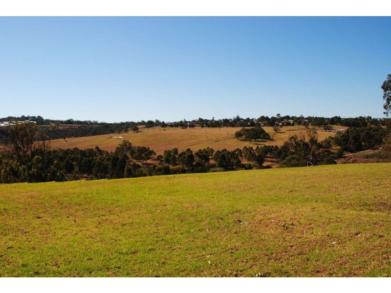 4 Vanity Street, Rockville QLD 4350